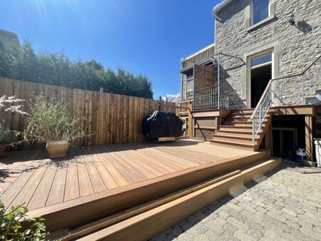 Ahuntsic-Cartierville: Logement rénové de 2 chambres sur 2 étages avec cour privée. - Photo 3