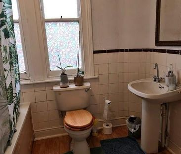 Room in a Shared House, Colchester Road, E10 - Photo 3