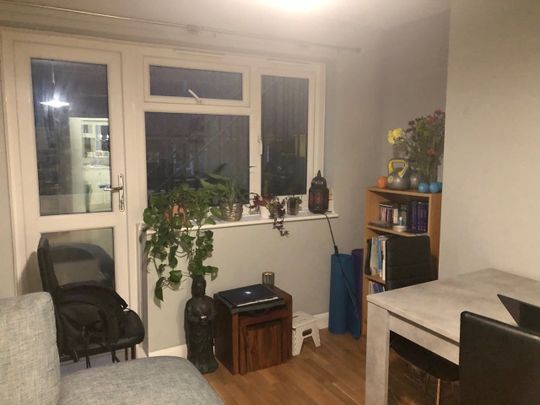 2 Bed Flat, Summersby Road, N6 - Photo 1