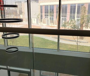 Stylish Fully Furnished Townhouse| Prime Location| - Photo 3