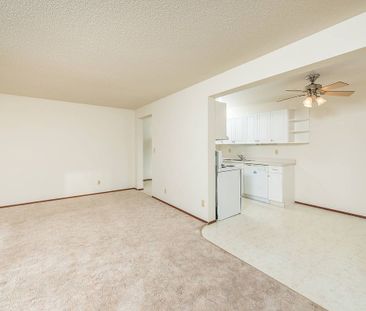 Lauren Manor - Photo 2