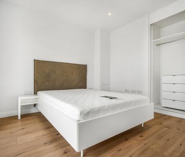 4 bedroom flat to rent - Photo 5