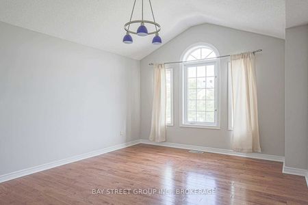 For Lease - 47 Gemini Crescent, Richmond Hill, Ontario - Photo 5