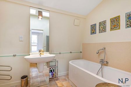 4 bedroom mews to rent - Photo 5