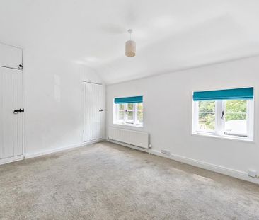 2 bedroom end of terrace house to rent - Photo 4