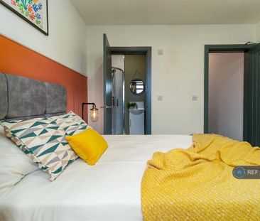 1 bedroom in a house share to rent - Photo 5