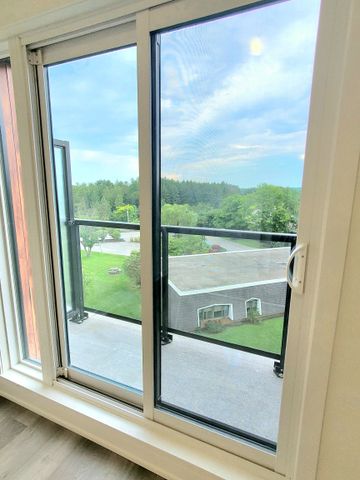 For Lease - 8 Steckley House Lane Unit# 219, Richmond Hill, Ontario - Photo 4