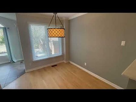 202 Forestglade Crescent - Photo 2