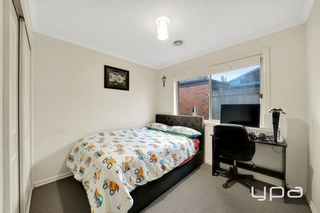 Stunning Family Home in the Heart of Boardwalk Estate!! - Photo 3