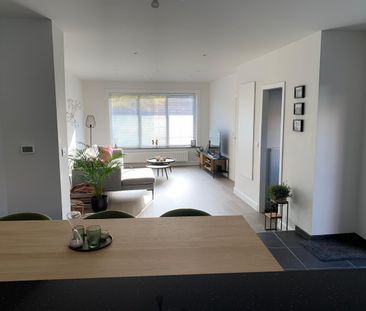 Charmante gerenoveerde woning te huur in Deerlijk - Photo 2