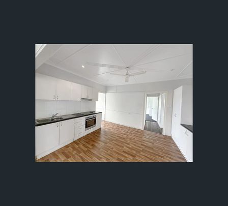 42 Lucas Street, Berserker, Qld 4701 - Photo 1