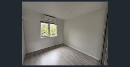 MODERN ONE BEDROOM IN THE HEART OF ORMOND! - Photo 3