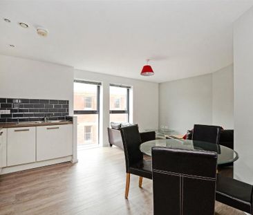 2 bedroom flat to rent - Photo 3