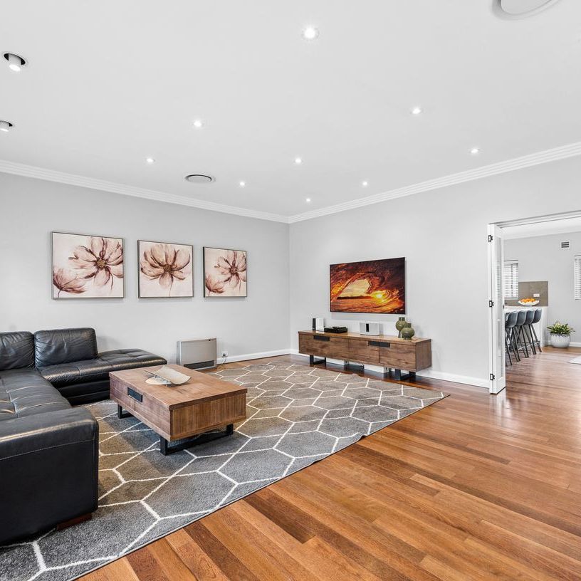 SPACIOUS FAMILY HOME IN PRIME LOCATION! OPEN FOR INSPECTION ON SATURDAY 28TH FEBRUARY AT 12:00PM - 12:15PM - Photo 1