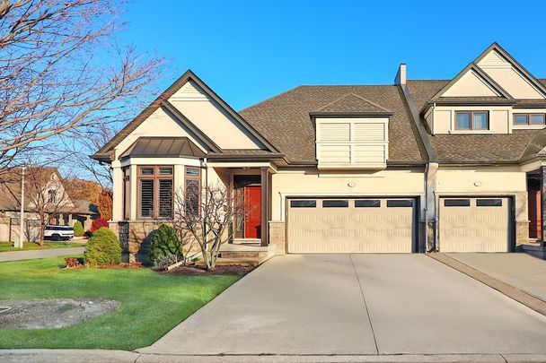 For Lease - 2 Emerald Common, St. Catharines, Ontario - Photo 1