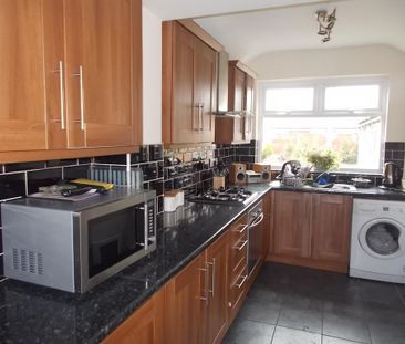 3 bedroom semi-detached house to rent - Photo 6