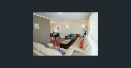 SENSATIONAL LIVING & YOUR OWN DRIVEWAY - Photo 4