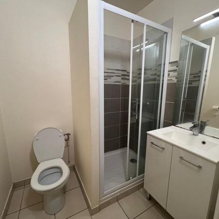 Location Appartement 2 pièces 44m² ROANNE 42300 - Photo 4