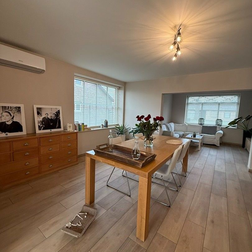 Prachtig instapklare woning met 3 slaapkamers en grote tuin te Leopoldsburg. - Photo 1