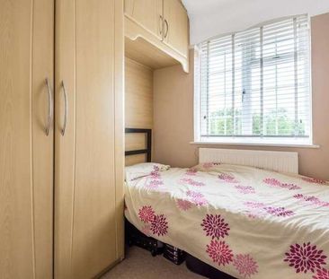 Hiliary Gardens, Stanmore, HA7 - Photo 4