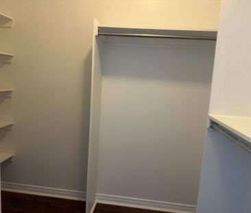 For Lease - 454 Wisteria Crescent, Hunt Club - Windsor Park Village... - Photo 2