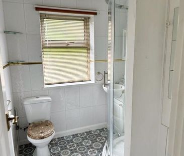 3 bedroom semi-detached house to rent - Photo 6