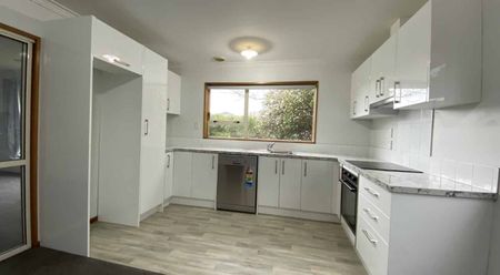 Two Bedroom Townhouse - Photo 4