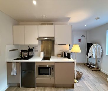 Studio Flat, Park Place, BS8 - Photo 4
