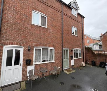 2 bedroom terraced house to rent - Photo 1