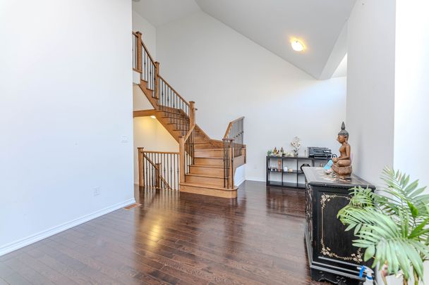 For Lease - 255 Barons Street, Vaughan, Ontario - Photo 1