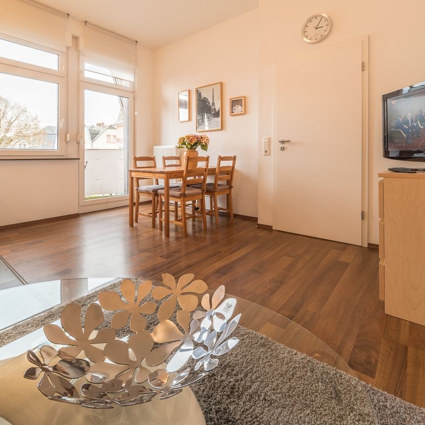 City-Residence: Nette 2-Zimmer-Wohnung in schönem Altbau - Foto 1