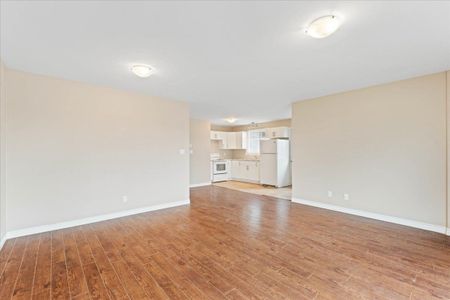 For Lease - 240 College Street, Belleville, Ontario - Photo 4