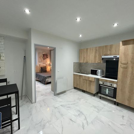 Location Appartement 2 pièces 28m² VILLENEUVE SUR LOT 47300 - Photo 3