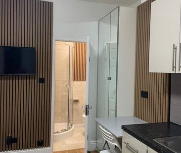 Studio Flat, London, N4 - Photo 1