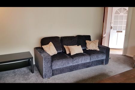 Room in a Shared House, Wheatfield Way, BN2 - Photo 2