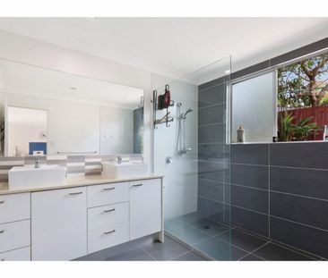 4B Entrance Road, Gaven - Photo 5