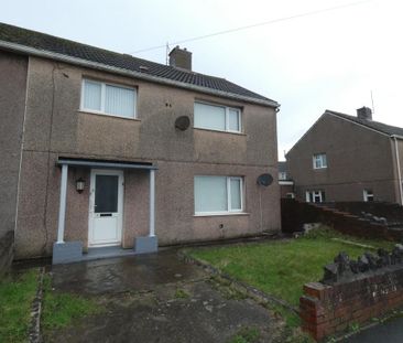 3 bedroom end of terrace house to rent - Photo 5