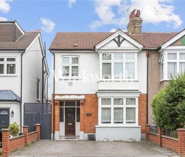 Edenbridge Road, Enfield, EN1 - Photo 3