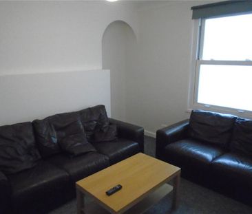 5 bedroom house to rent - Photo 1