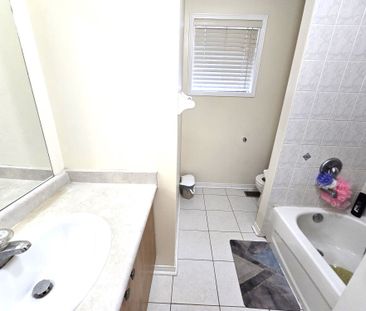 For Lease - 25 Commodore Drive, Brampton, Ontario - Photo 3