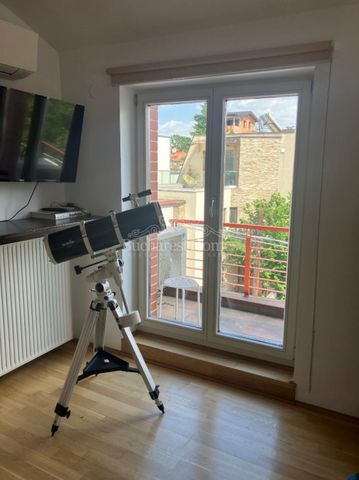 Five Bedroom House with Warm Charm - Domenii Lycee Francais - Photo 3