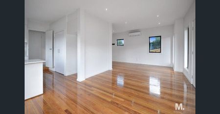 FOR LOW-MAINTENANCE PERFECTION, X MARKS THE SPOT. - Photo 2