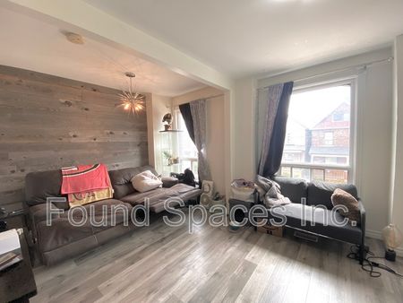 $1,799 / 2 br / 1 ba / 1100 sqft 33 Harvey St unit 1 - Photo 5