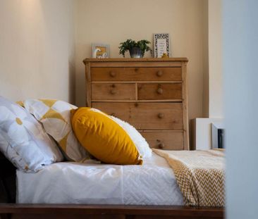 6 bedroom house to rent - Photo 4