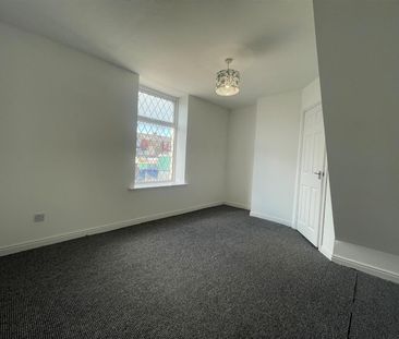 Spring Street, Rishton, Blackburn - Photo 4