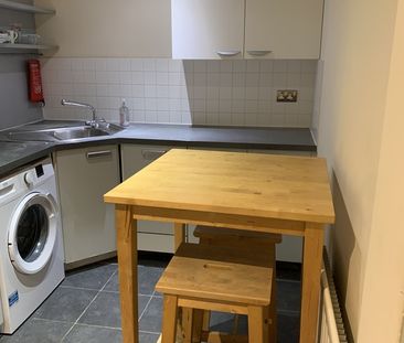 Room in a Shared Flat, Wards Wharf Approach, E16 - Photo 5