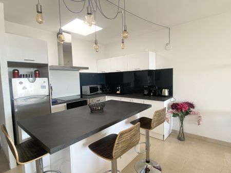 Location Appartement 2 pièces 48m² CASSIS 13260 - Photo 5