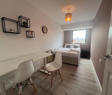 2 Bed Flat, Rea Place, B12 - Photo 1