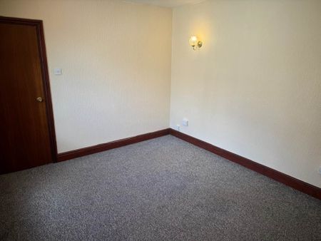 Price £800 pcm - Available Now - Unfurnished - Photo 3