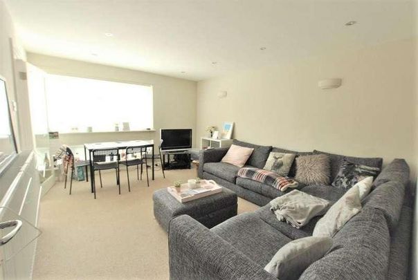 Field View, Caversham, Reading, RG4 - Photo 1